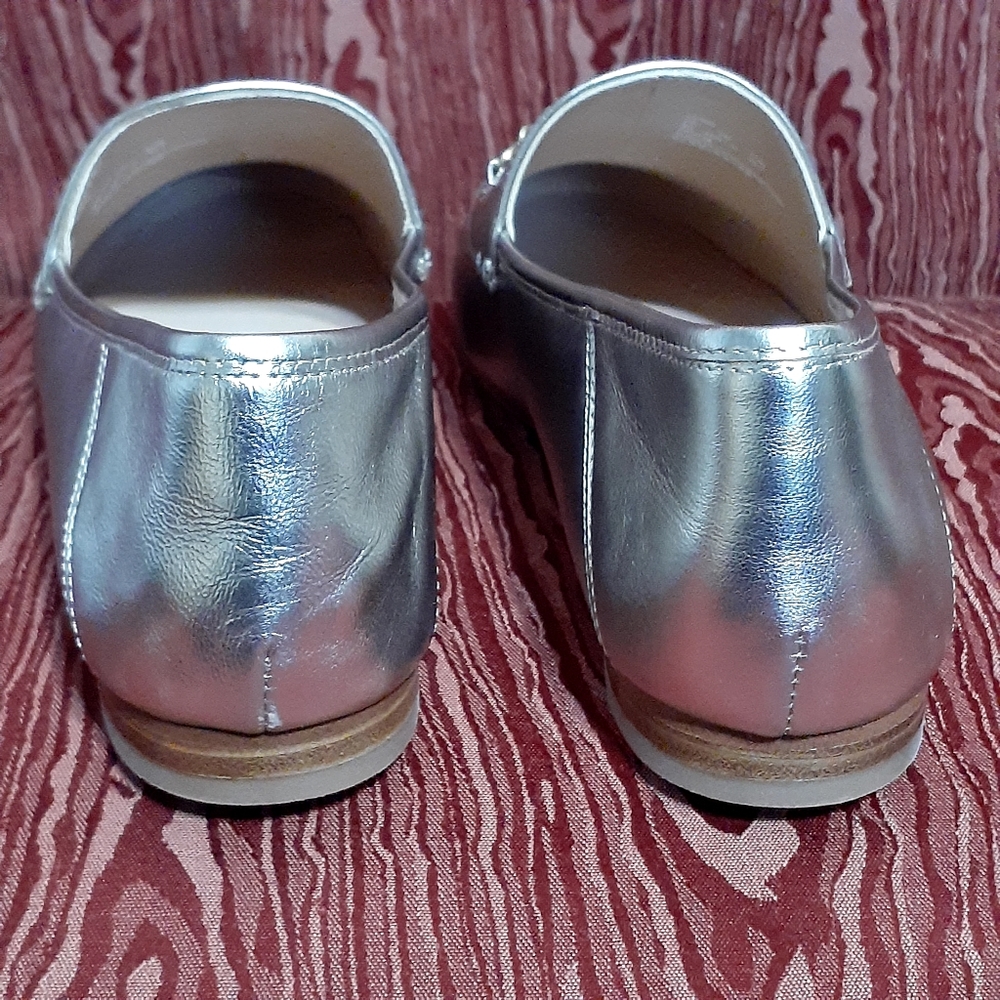COACH LEATHER WOMANS SIZE 9B HANNA METALLIC CHAMPAGNE CHAIN LOGO SLID-ON LOAFERS - Picture 4 of 11